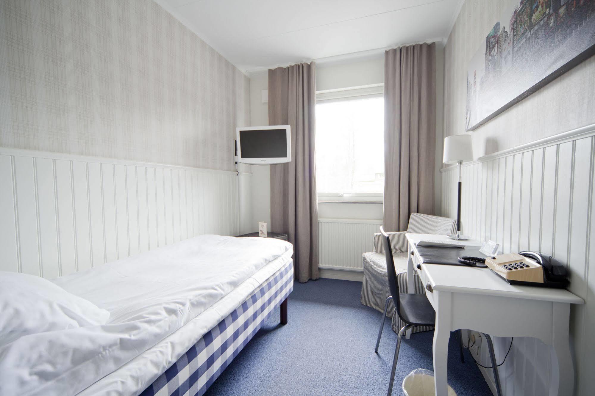Lages Motel Boras Exterior photo